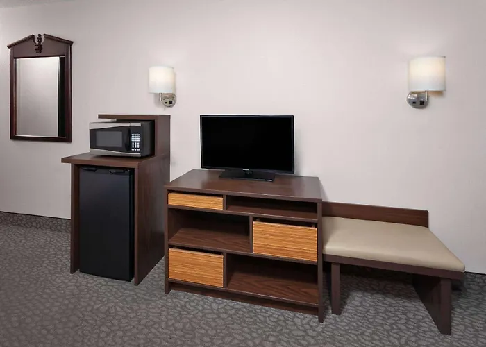 Super 8 By Wyndham Romeoville Bolingbrook