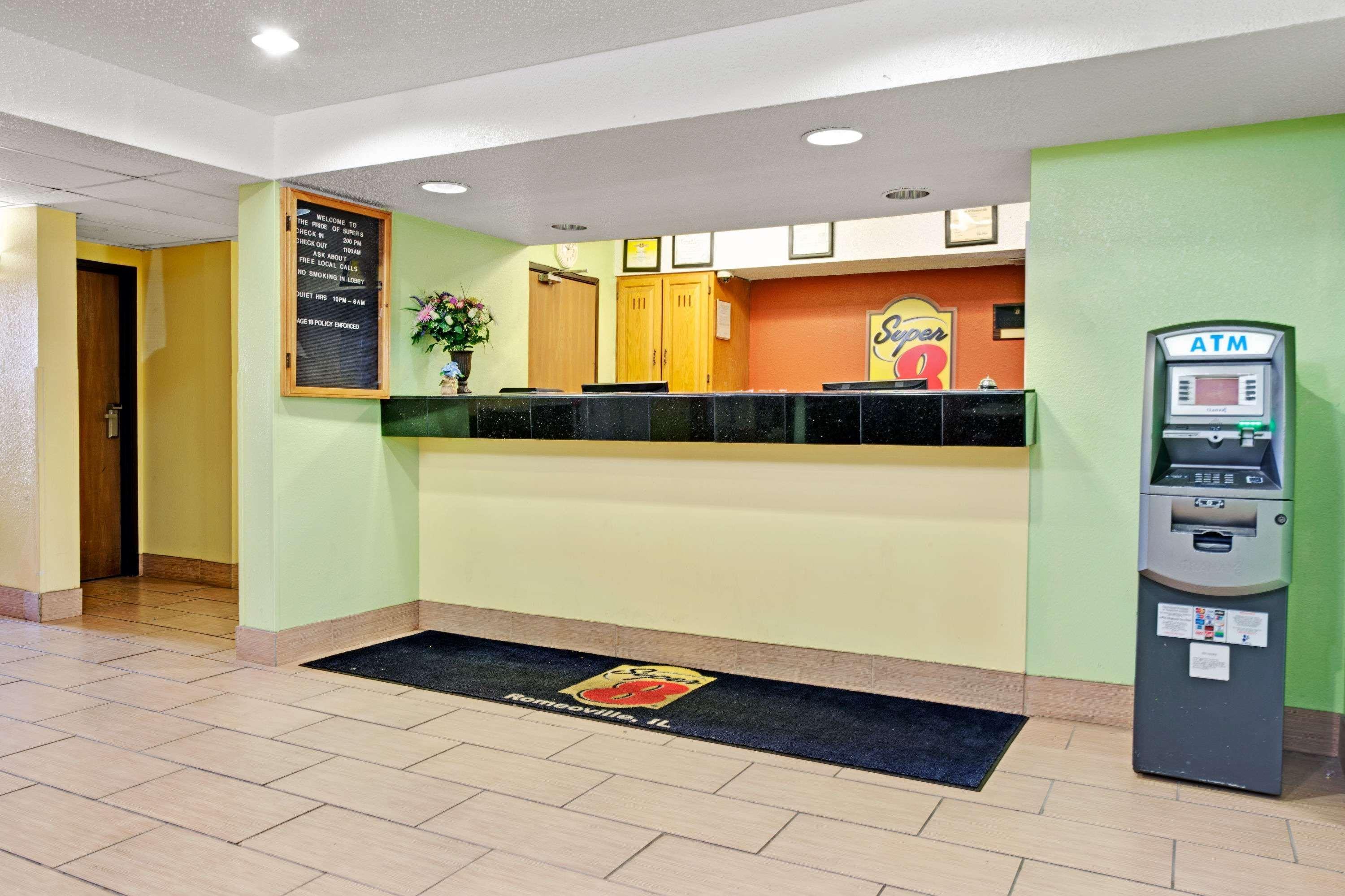 Super 8 By Wyndham Bolingbrook Romeoville