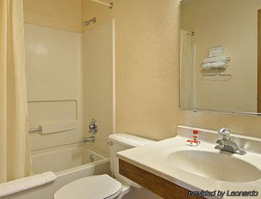 Super 8 By Wyndham Bolingbrook Hotel Romeoville