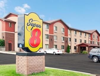 Hotel Super 8 By Wyndham Bolingbrook 2*