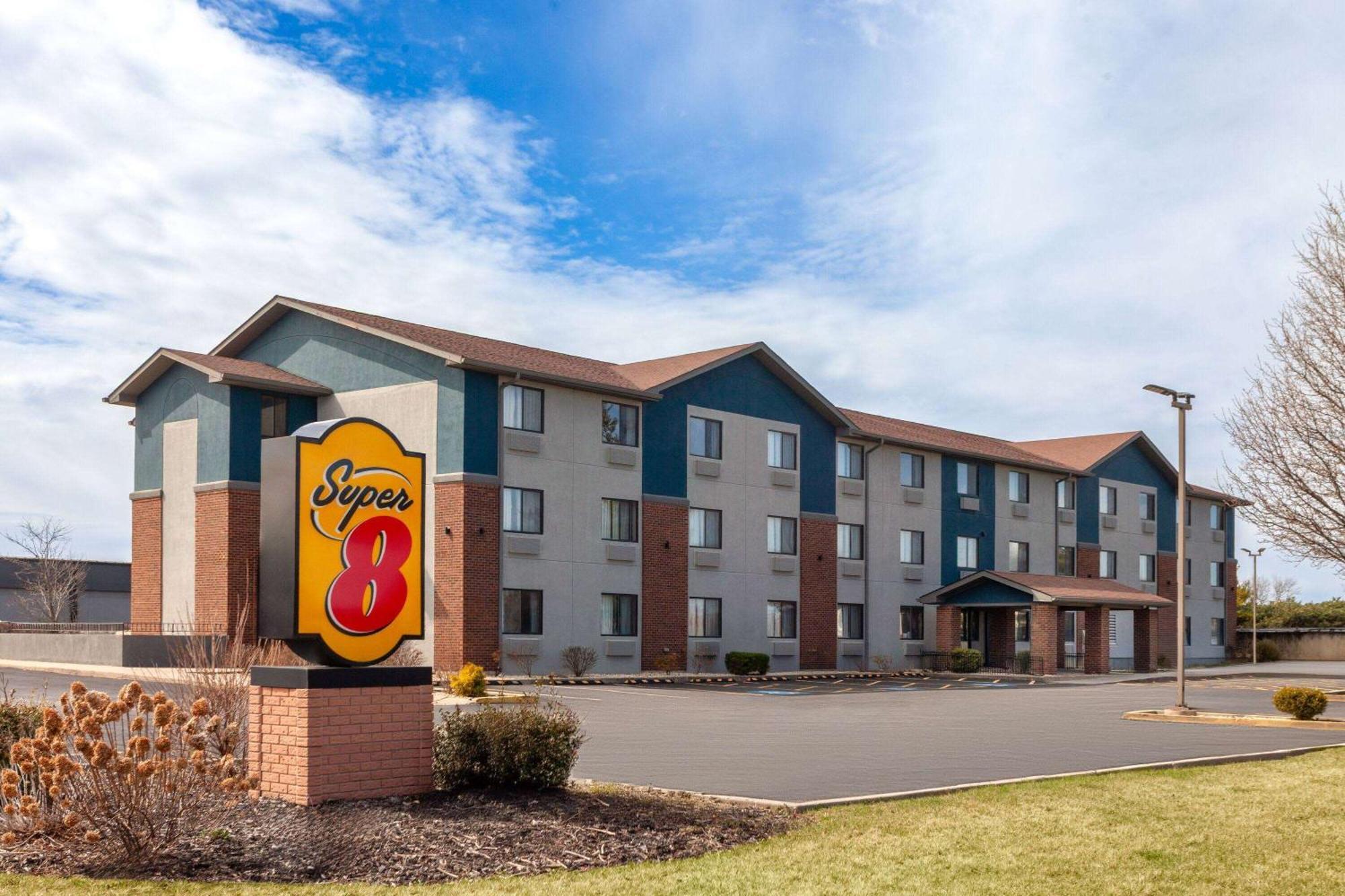 Super 8 By Wyndham Bolingbrook Romeoville